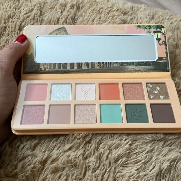 🆕 essence benvenuti a Roma eyeshadow palette - Picture 2 of 4